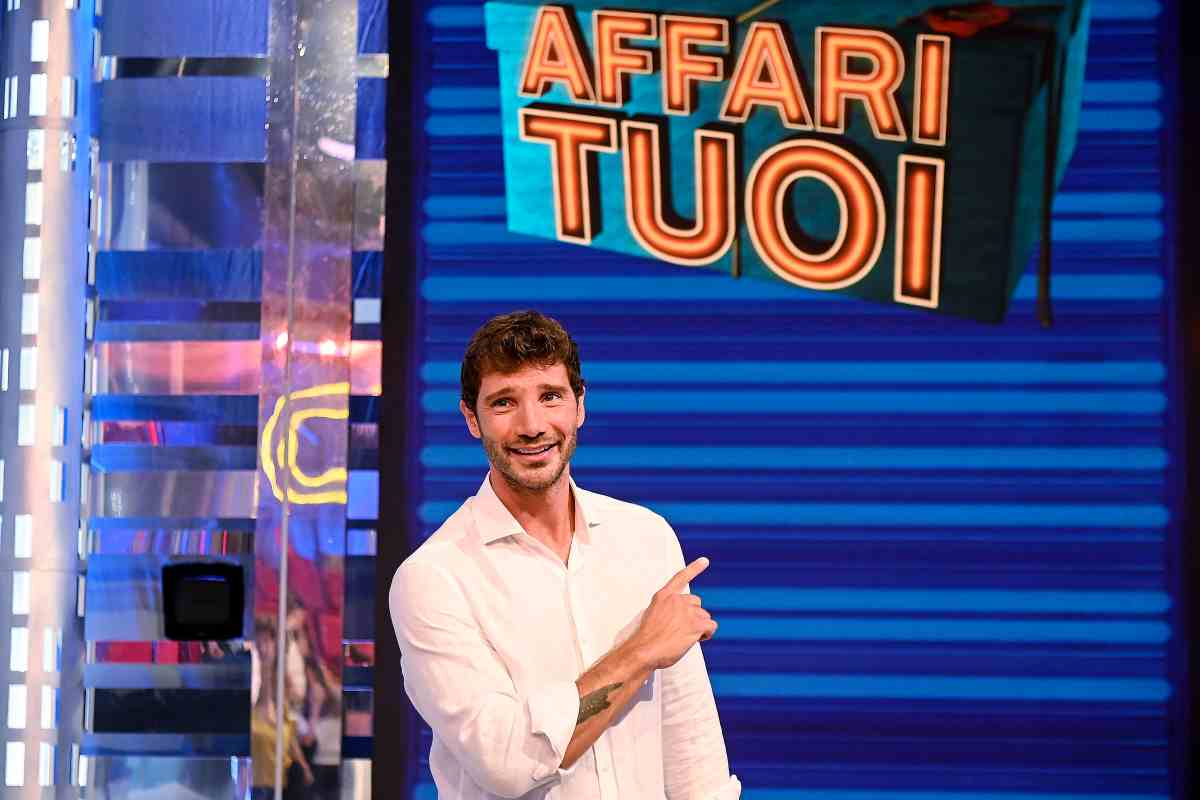 stefano de martino affari tuoi